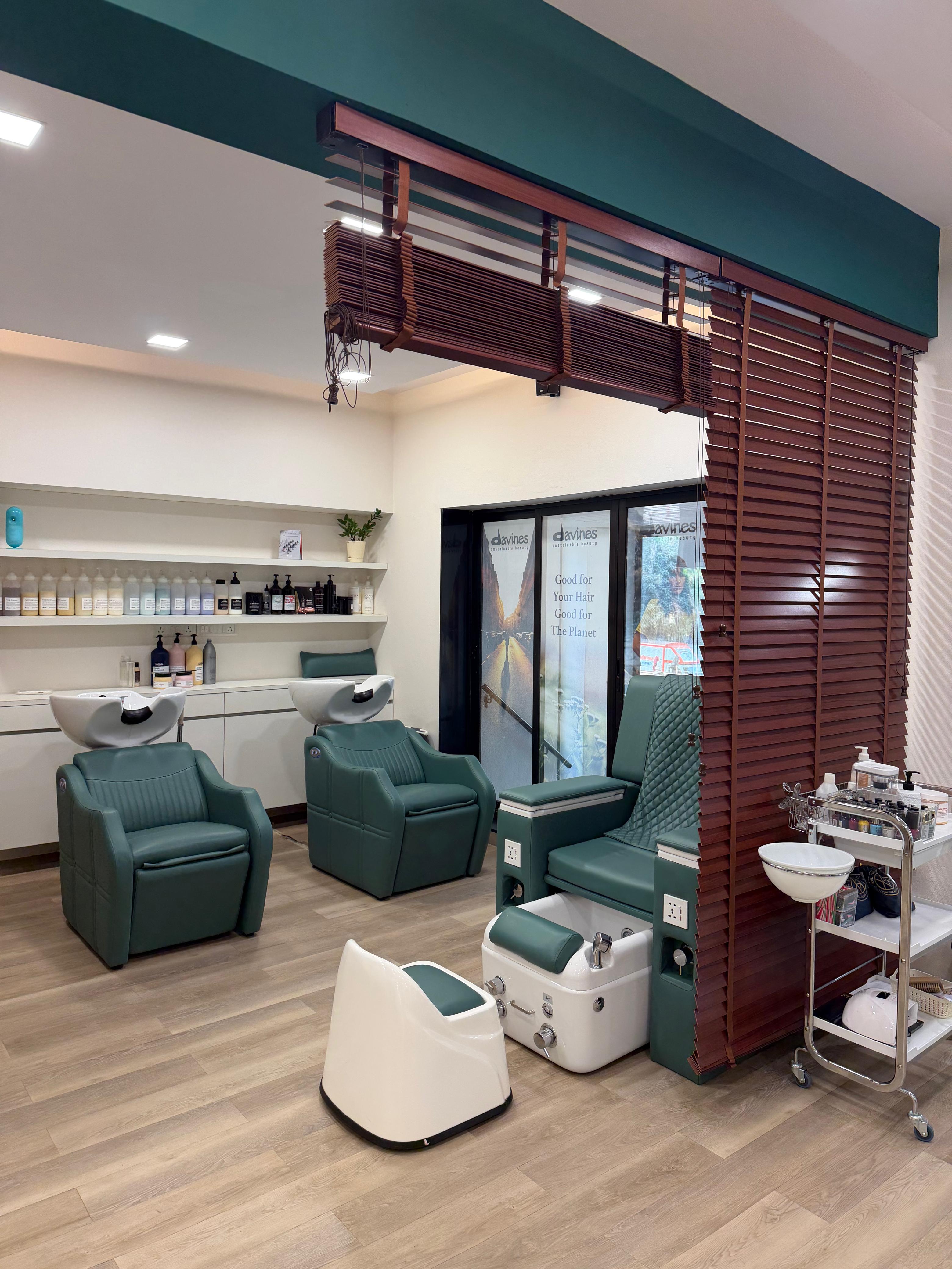 Amavi Salon shampoo and spa suite — luxury recliners with Davines products, Juhu Mumbai